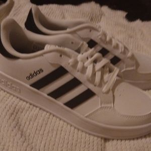 Adidas men's size 10